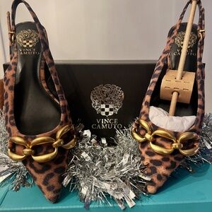 Vince Camuto Leopard Cheetah , Kitten, Valiey, Special Edition,Y2k, Vintage    E